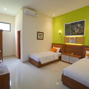 Double Room with Private Bathroom