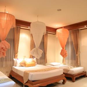Ninneth Villa