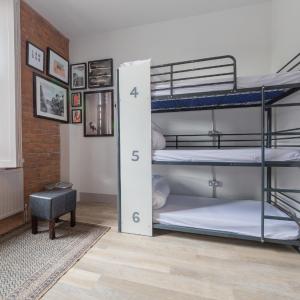 Bed in 3-Bed Mixed Dormitory Room