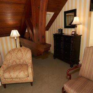 Monday Room