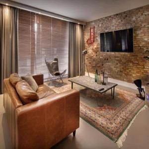West Suite