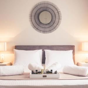 Deluxe Double Room with Sofa Bed, Balcony and Sea View