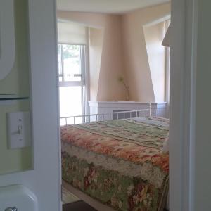 Deluxe Double Room with Shower