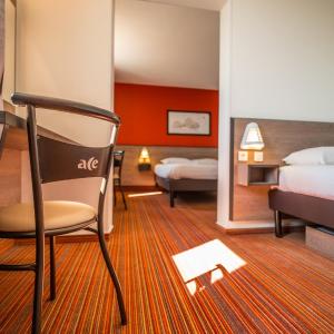 Family Suite (4 Adults + 1 Child)