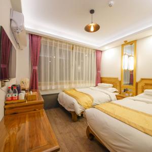 Elegant Twin Room