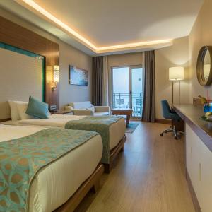  Superior Double Room with Sea View  