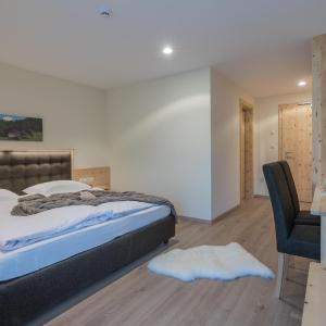 Classic Double Room with Balcony