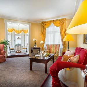 Luxury Suite