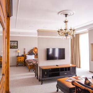 King Suite