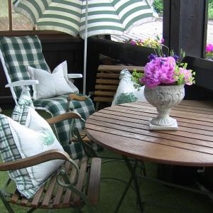 Apartment with Garden View