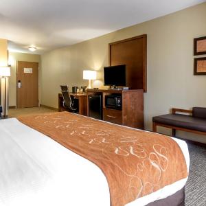 King Suite - Accessible/Non-Smoking