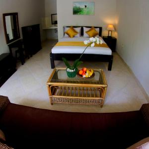Deluxe Room (2 Adults + 1 Child)