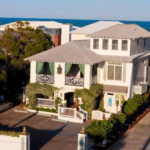 Queen Suite with Sea View