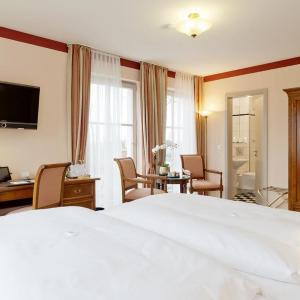 Superior room with balcony/terrace