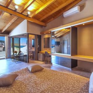 Superior Suite with Terrace and Sea View