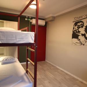 Single Bed in Mixed Dormitory Room
