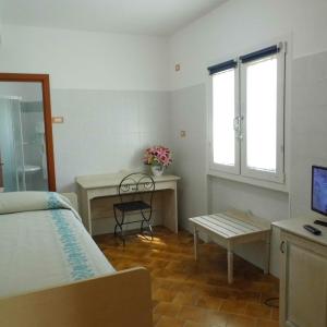 Small Single Room