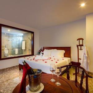 Junior Suite with Balcony and Sea View