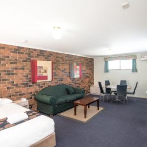 Luxury Two Bedroom Family Apartment with Kitchenette - Not Pet Friendly
