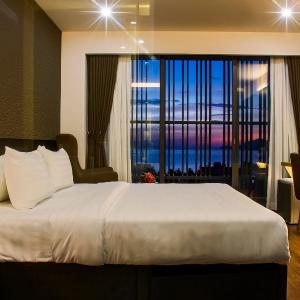 Deluxe Double or Twin Room with Balcony