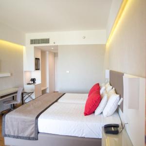Twin Room with Garden View - Disability Access