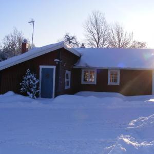Two-Bedroom Cottage with Sauna