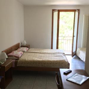 Triple Room with Bathroom