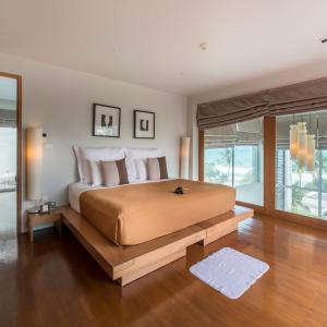 1 BR Pool Residence