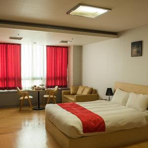 Deluxe Double Studio