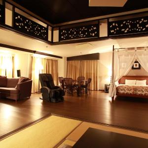 Deluxe Family Suite
