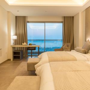 Premium Sea View Twin Room With Balcony