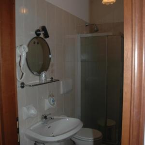 Double or Twin Room with Private Bathroom