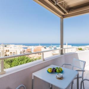 Double or Twin Room with Side Sea View
