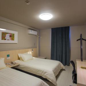 Business Twin Room A