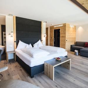 Deluxe King Suite Romantic Dream
