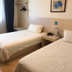 Standard Twin Room C