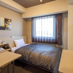 Single Room - Non-Smoking - With Smoking Area on the Floor        