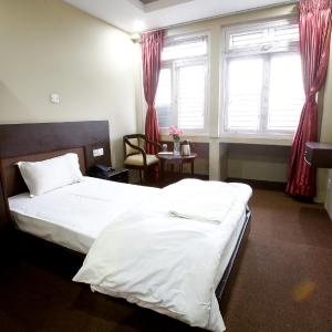 Standard Single Room with Fan