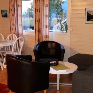 Cottage (5 Adults)