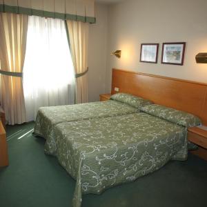 Twin Room with View