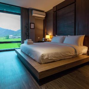 Double Room with Mountain View