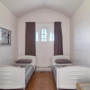 Standard Twin Room with Shared Bathroom