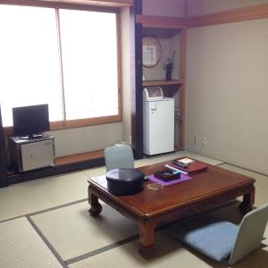Japanese-Style Quadruple Room with Lake View