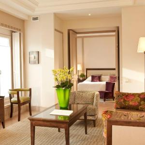  Prestige Suite