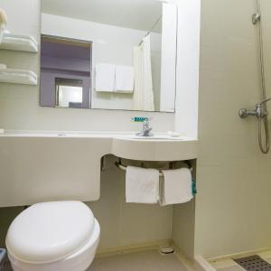 Business Queen Room A