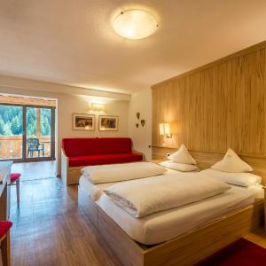 Double or Twin Room with Balcony