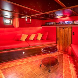 Three-Bedroom Apartment with Cinema