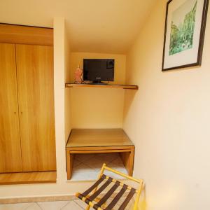 Single Room with Private External Bathroom