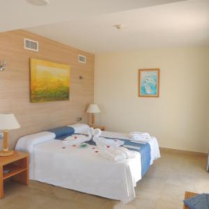 Deluxe Room with Lounge and Terrace