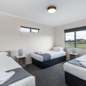 Two story 2Bed unit 4Beds O